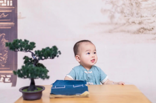 滨州二个月宝宝做哪些训练